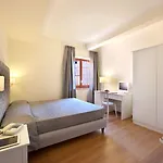 Boutique Regina فندق سورينتو