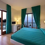 فندق Boutique Regina 4*