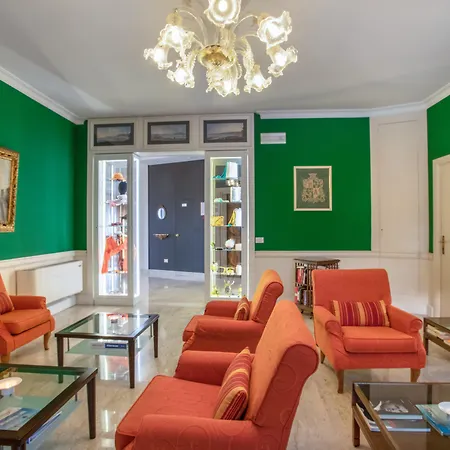 Boutique Regina Hotell 4*