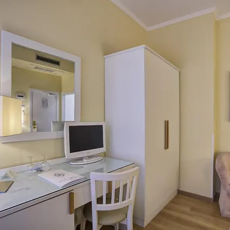 Boutique Regina 4*